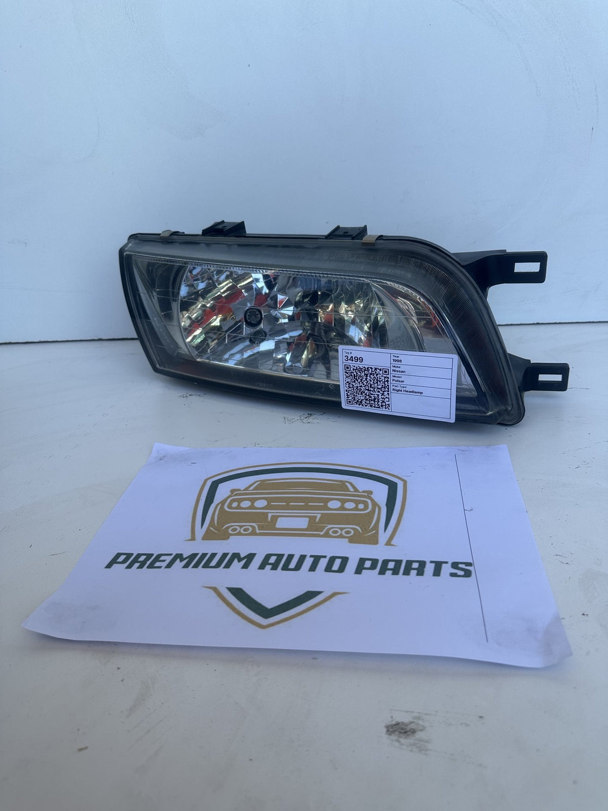 1998-2000 Nissan Pulsar Right Headlight ichikoh 1575