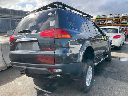 2011 Mitsubishi Challenger PB