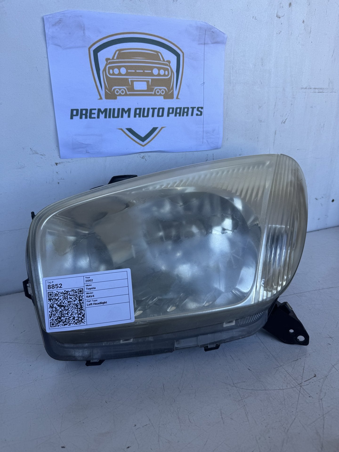 2002 Toyota RAV4 SUV Left Headlight