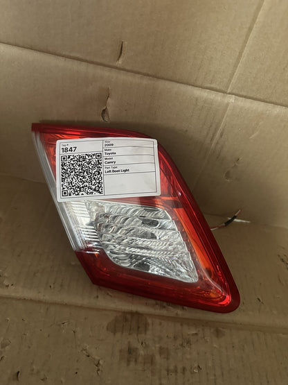 2006-2011 Toyota Camry XV40 Sedan Left Boot Light 81590-06370