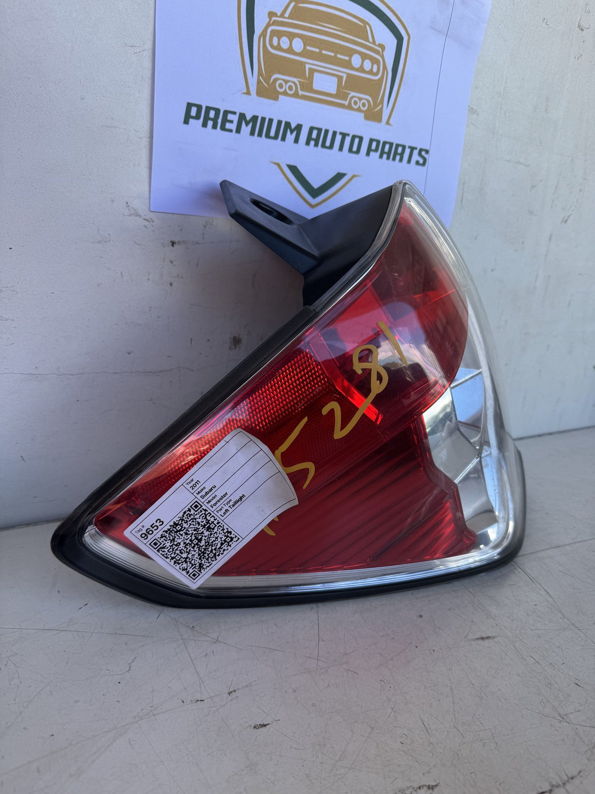 2011 Subaru Forester Left Taillight