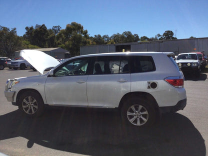 2012 Toyota Kluger U40