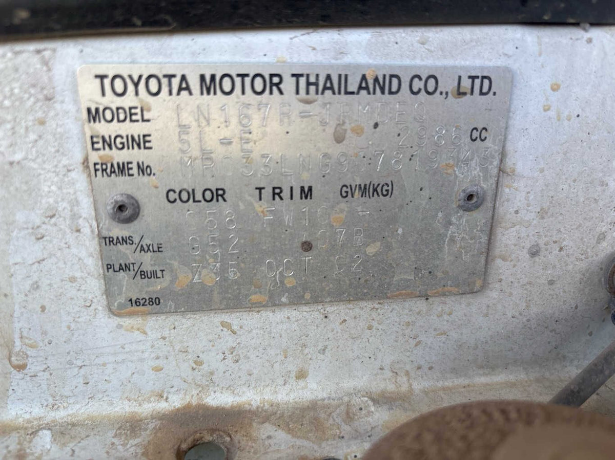 2002 Toyota Hilux N100