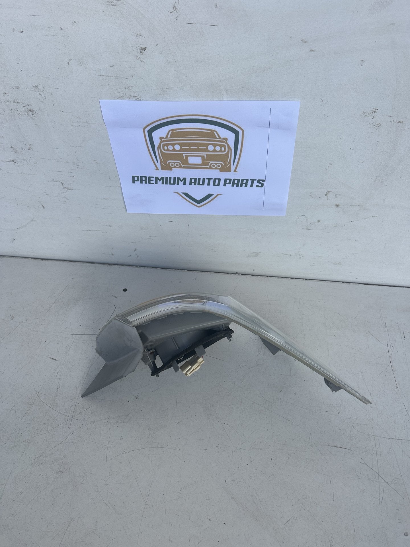 2010   Left Taillight