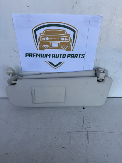 2016 Volkswagen Touareg Station Wagon Left Sun Visor