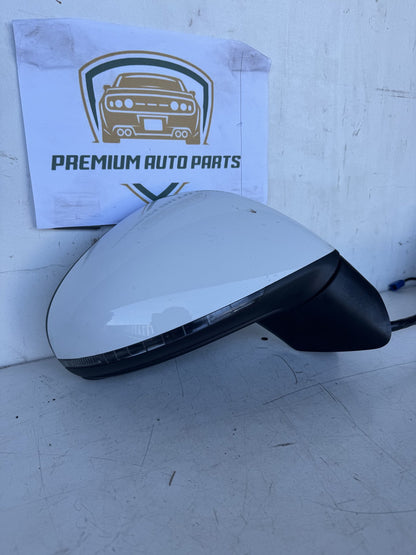 2016 Volkswagen Touareg Station Wagon Right Door Mirror
