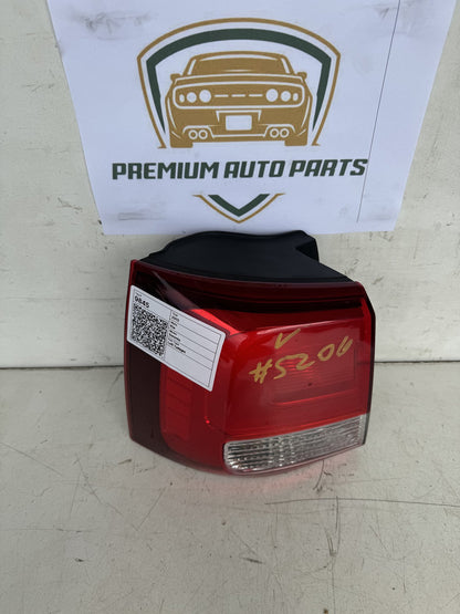 2013 Kia Sorento XM Station Wagon Right Taillight