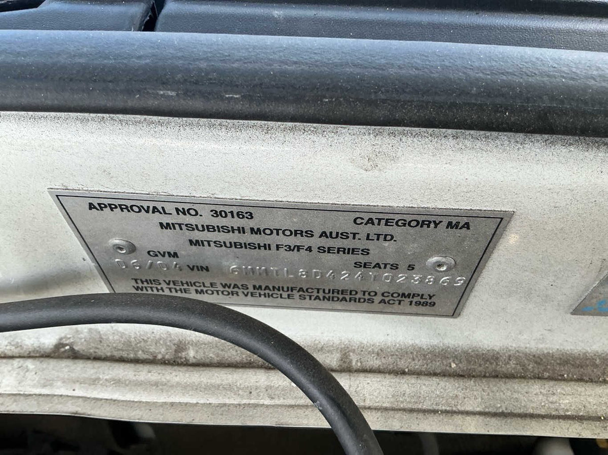 2004 Mitsubishi Magna ES TL