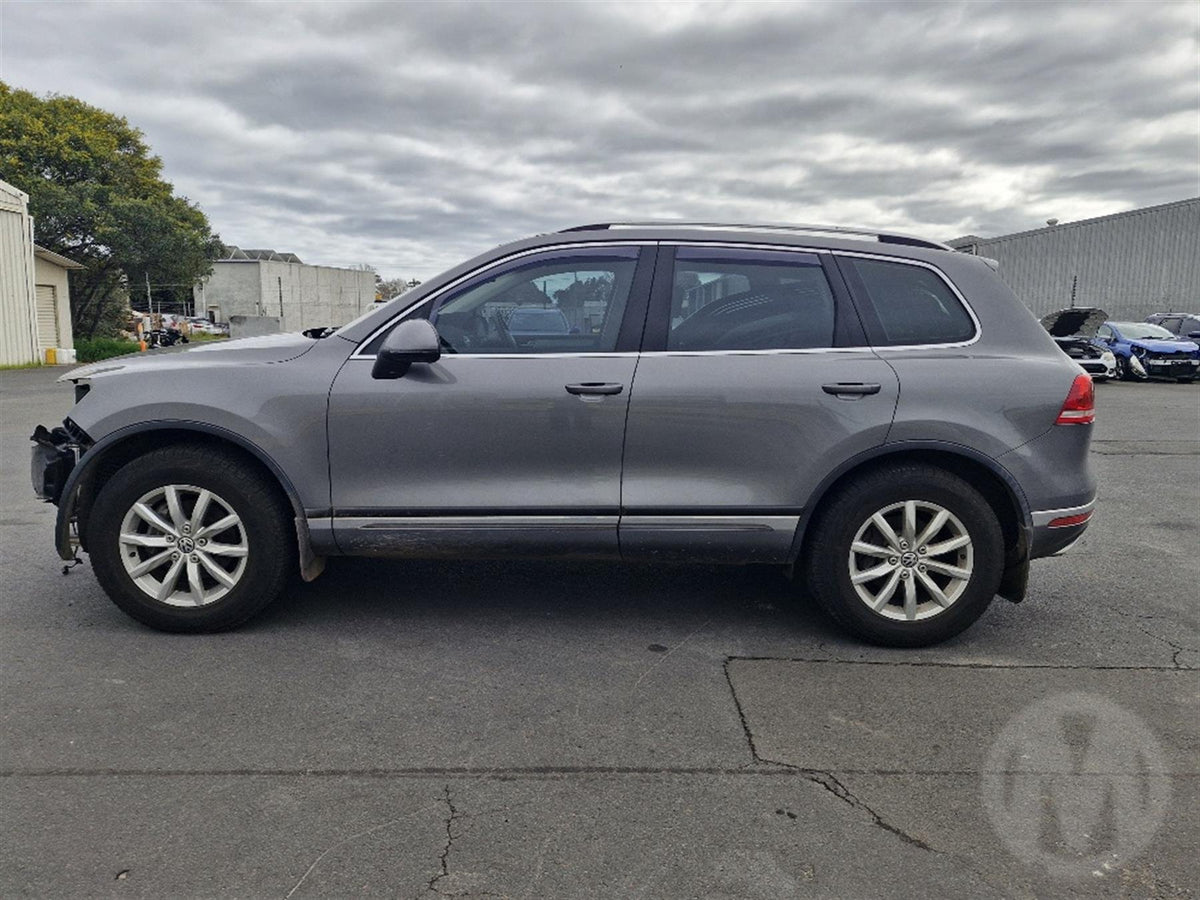 2015 Volkswagen Touareg MK2- 7P