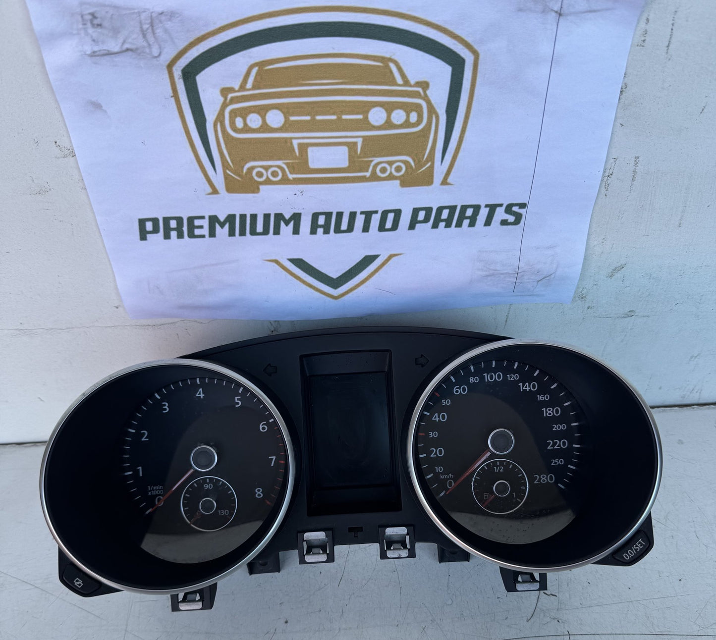2010 Volkswagen Golf MK6- 5K Station Wagon Instrument Cluster