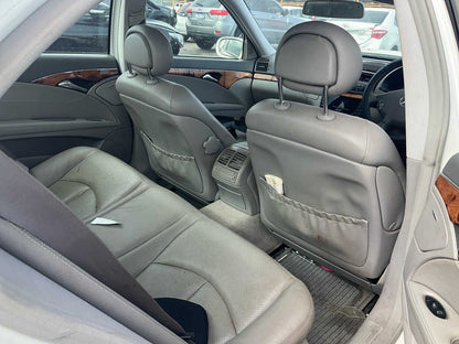 2004 Mercedes-Benz E240  W210Sedan 
Mercedes-Benz
E240