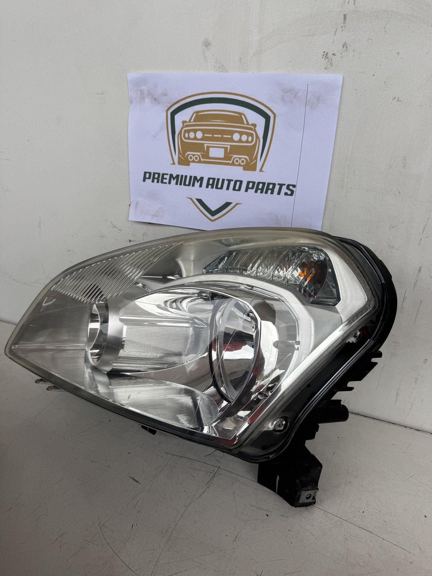 2009 Nissan Dualis Station Wagon Left Headlight