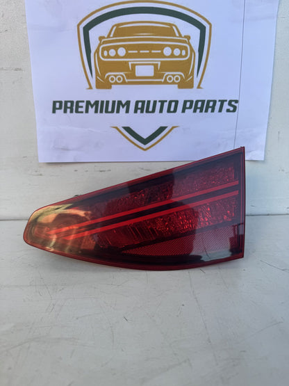 2020   Right Taillight Garnish