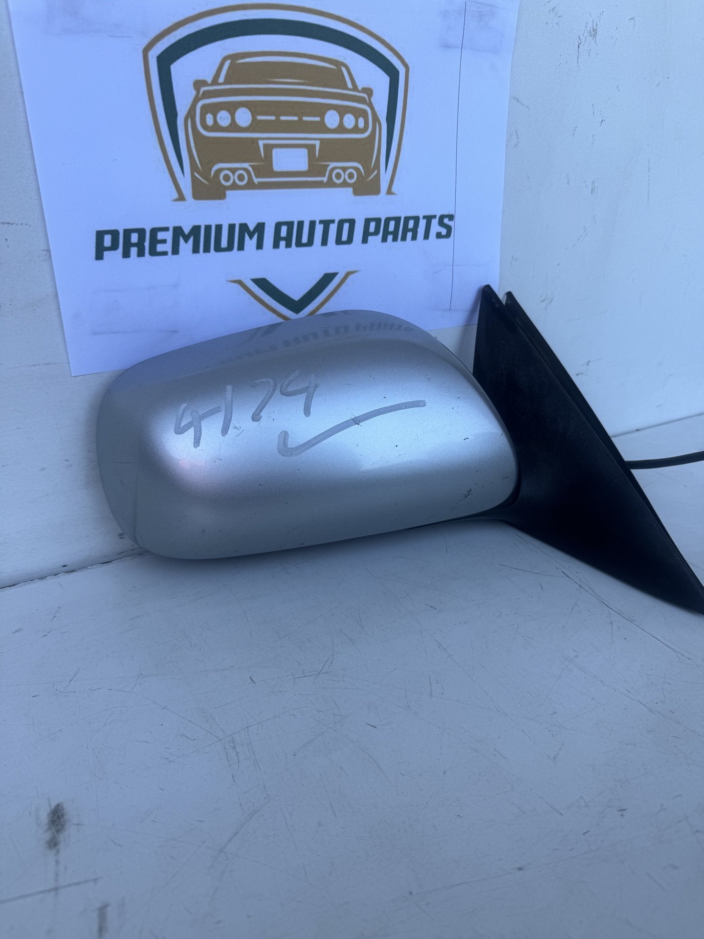 2010  XV40 Right Door Mirror