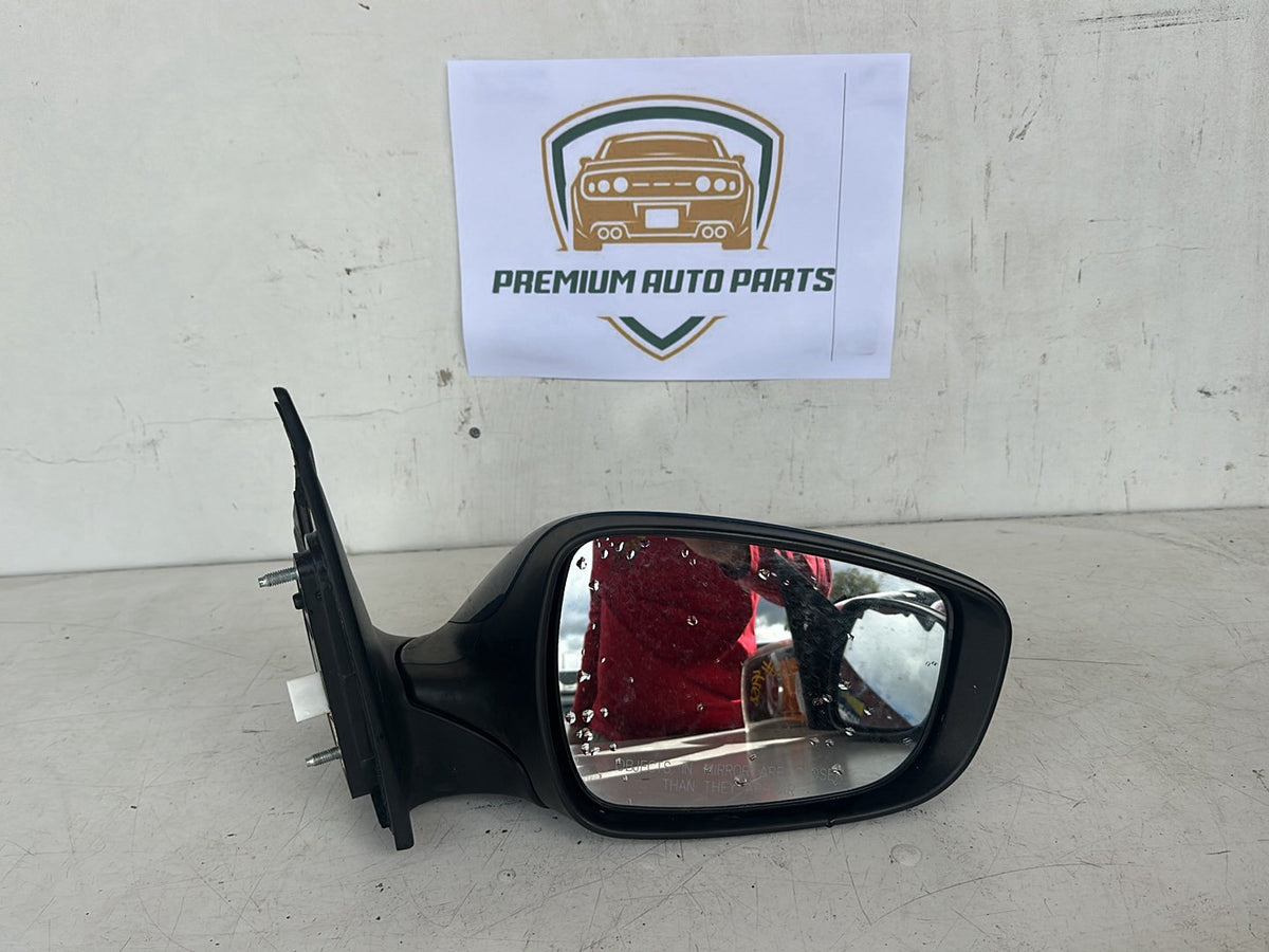 2014 Hyundai i30 GD Hatchback Right Door Mirror