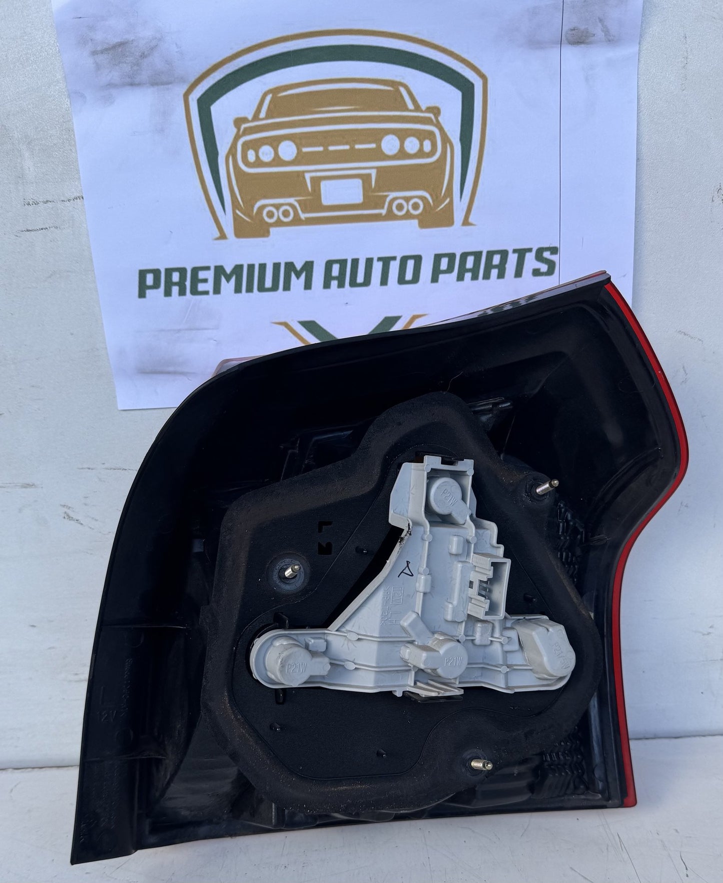 2004  E120 Left Taillight