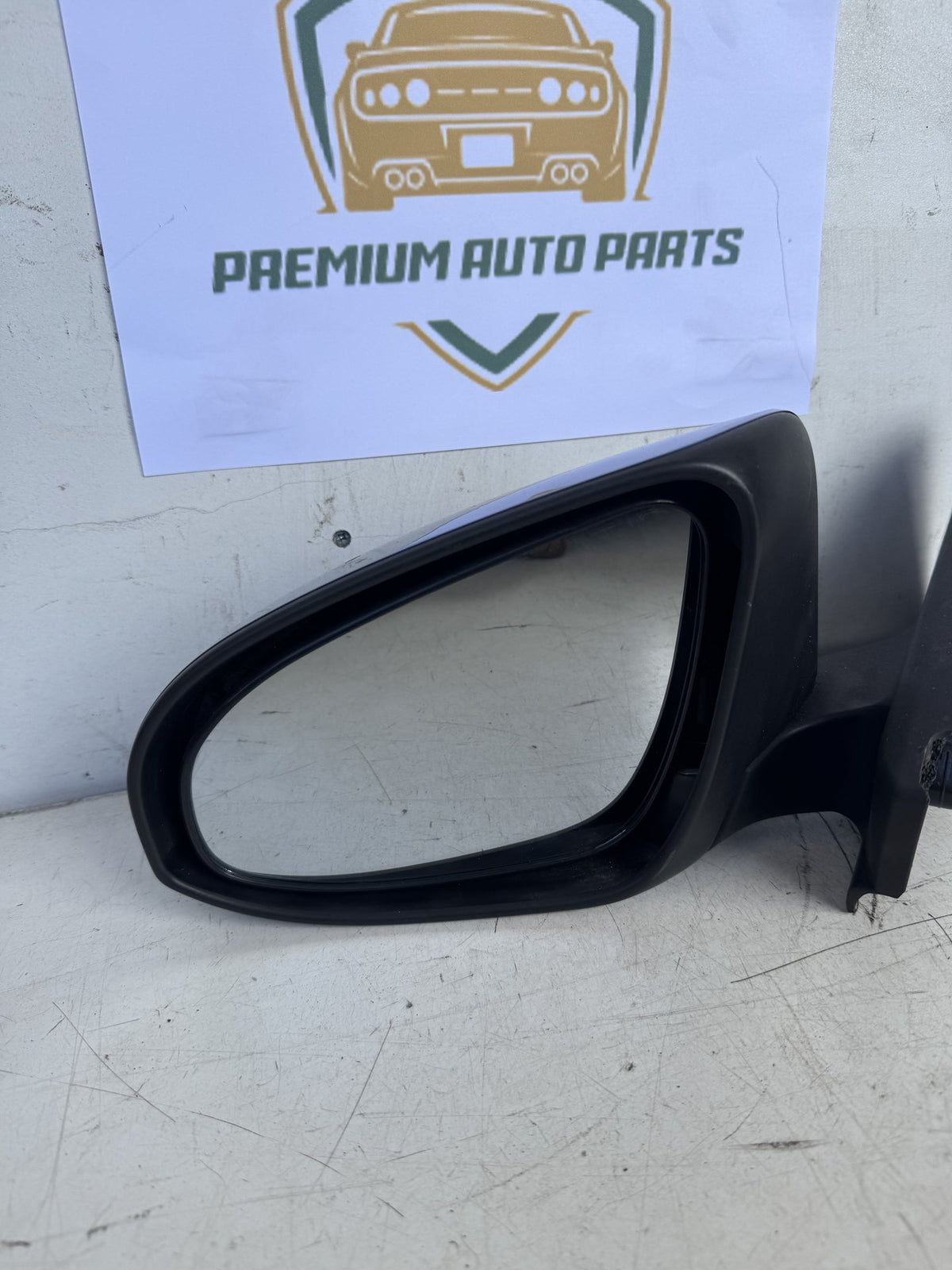 2014 Toyota Yaris Hatchback Left Door Mirror k96