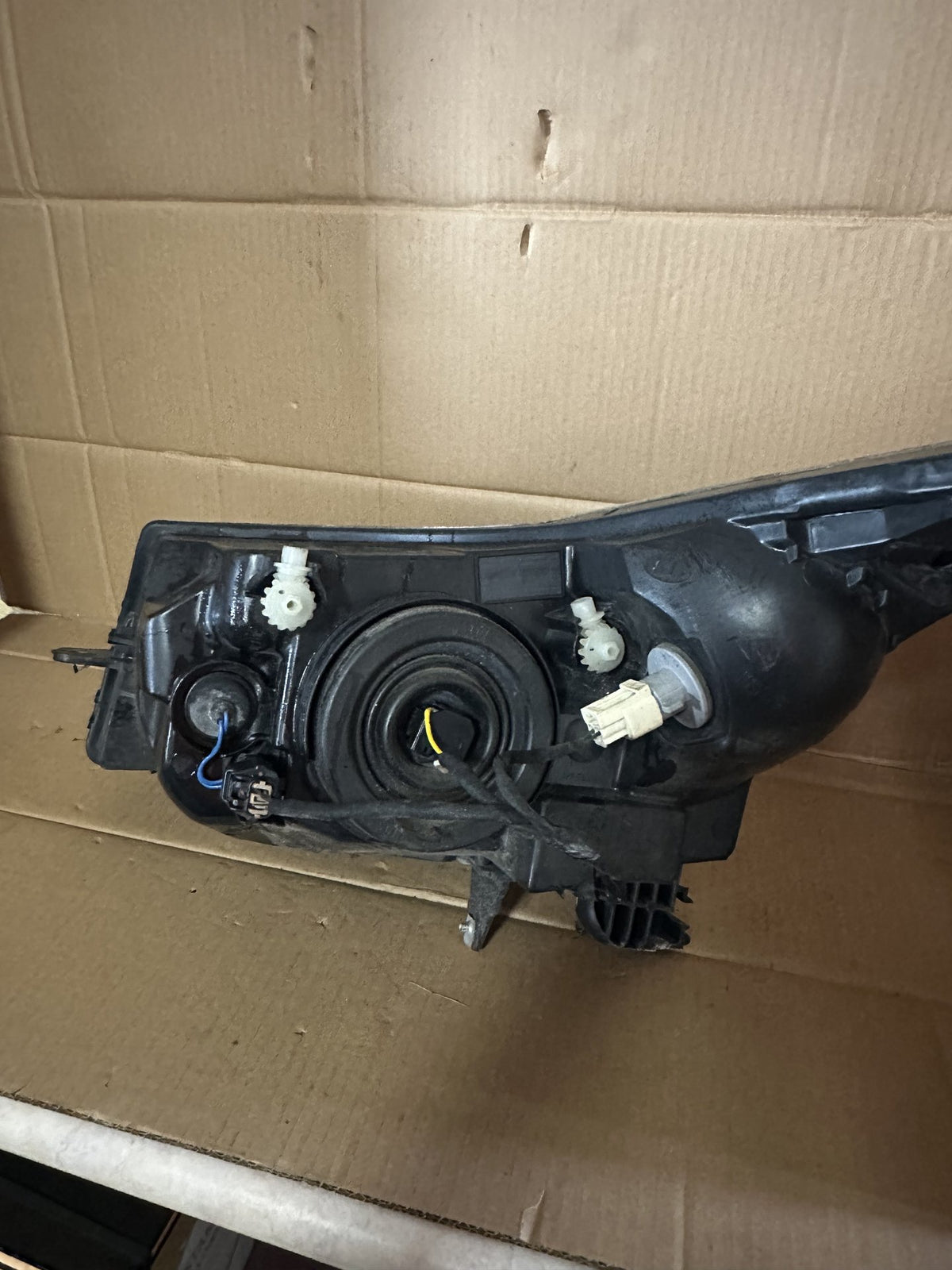 2011-2016 Holden Cruze JH Sedan Right Headlight