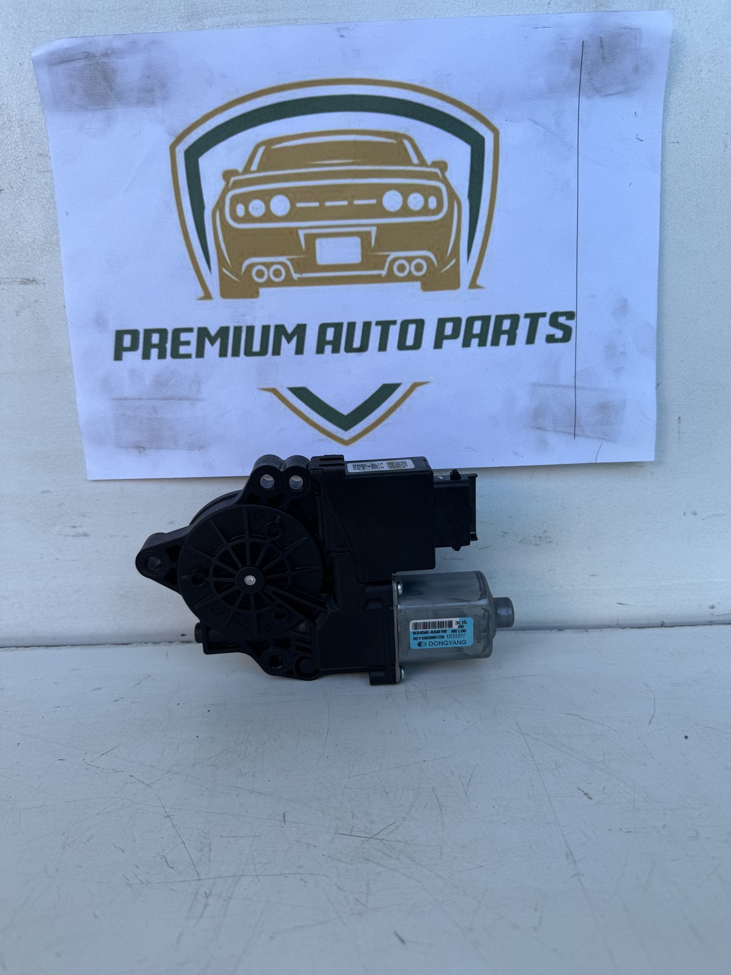 2014  GD LEFT FRONT WINDOW MOTOR