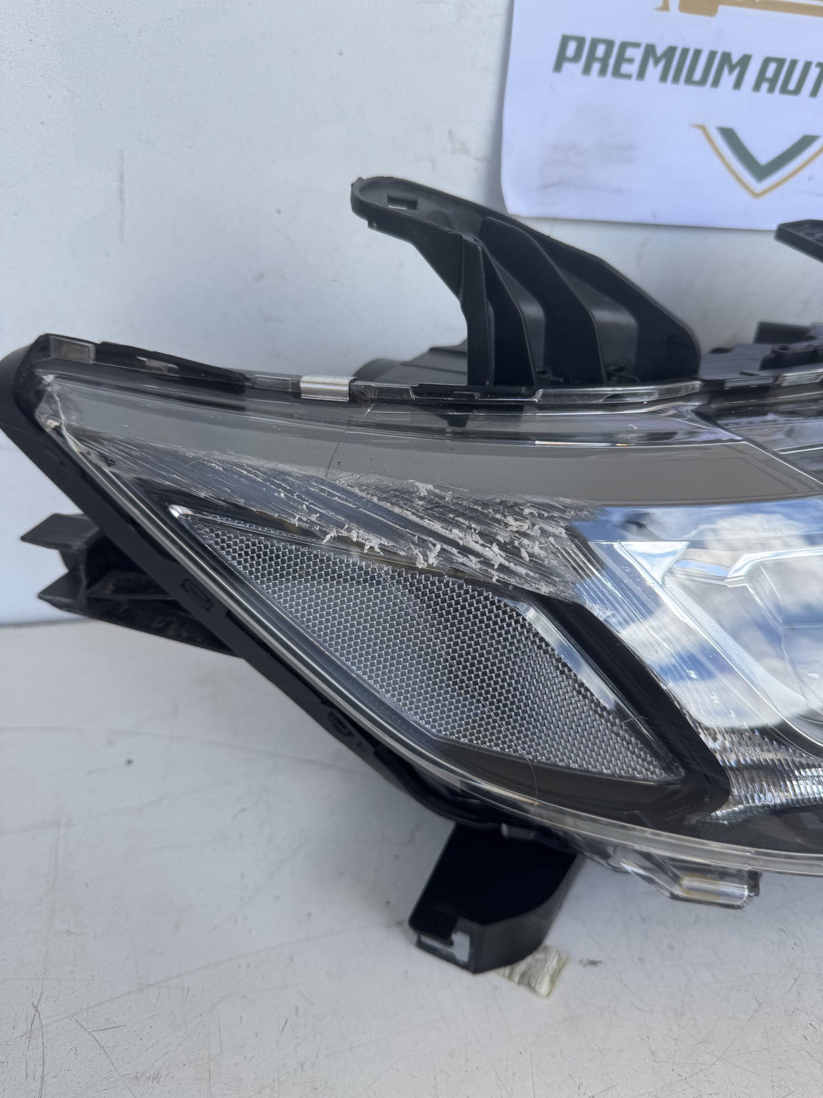 2017 Mitsubishi Outlander GF*W Station Wagon Right Headlight