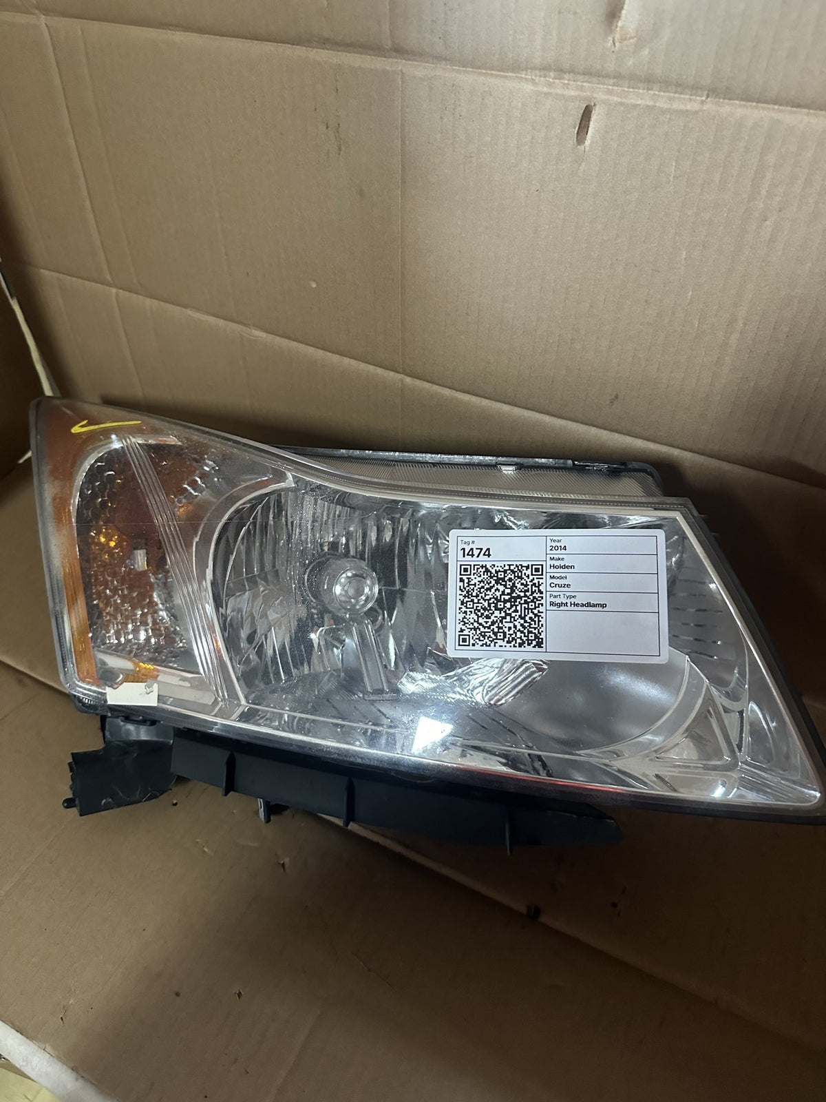 2011-2016 Holden Cruze JH Sedan Right Headlight