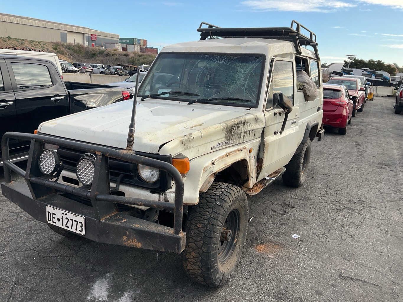 1995 Toyota Land Cruiser  J70Station Wagon 
Toyota
Land Cruiser