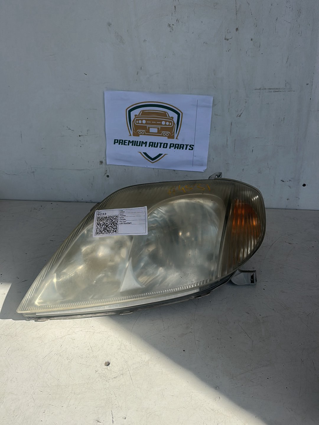 2004 Toyota Corolla E120 Hatchback Left Headlight