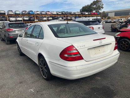 2004 Mercedes-Benz E240  W210Sedan 
Mercedes-Benz
E240
