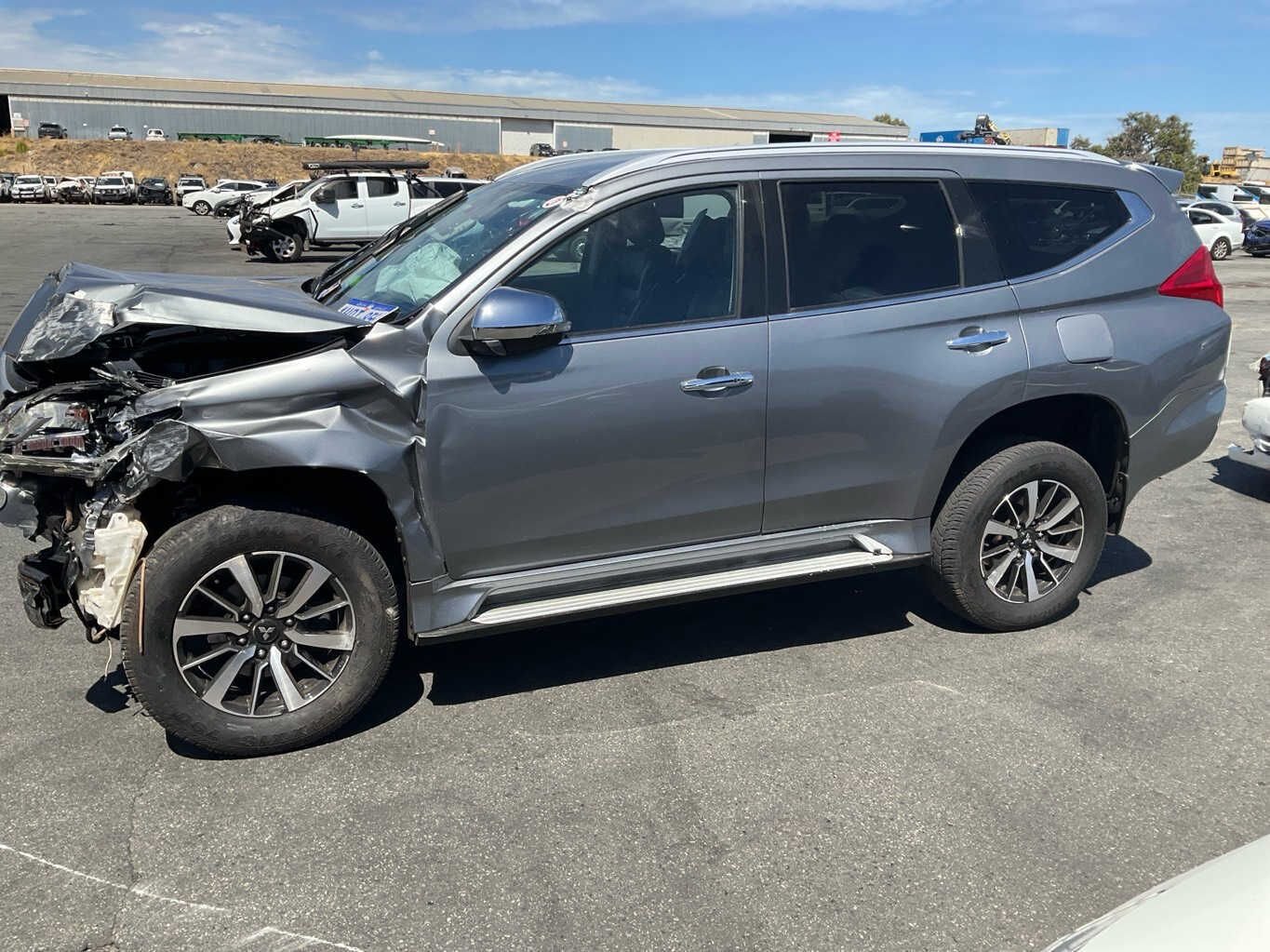 2018 Mitsubishi Pajero  QEStation Wagon 
Mitsubishi
Pajero