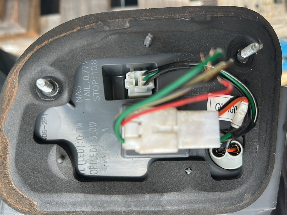 2012 Kia Sorento Station Wagon Right Boot Light