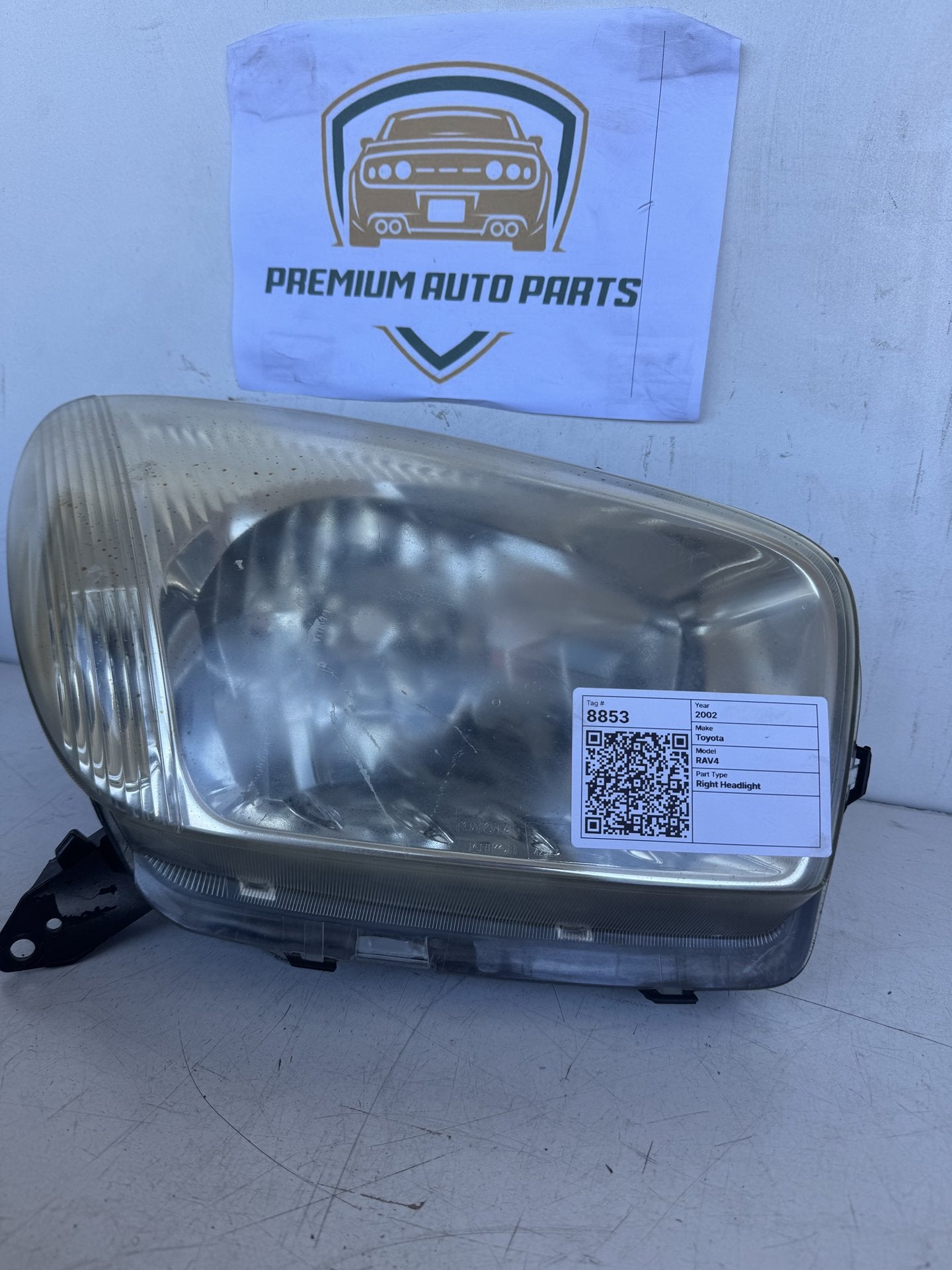 2002 Toyota RAV4 SUV Right Headlight