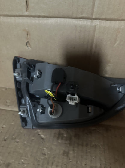 2012 Hyundai Elantra - Right Boot Light