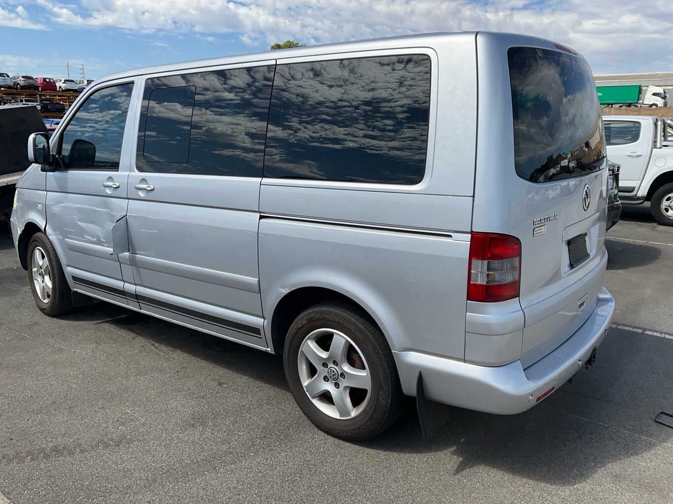 2005 Volkswagen Multivan  T5Station Wagon 
Volkswagen
Multivan