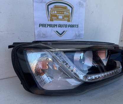 2018   Right Headlight