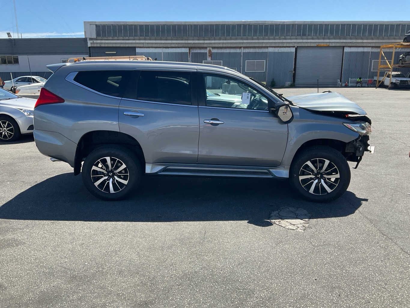 2018 Mitsubishi Pajero  QEStation Wagon 
Mitsubishi
Pajero