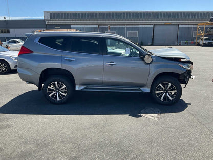2018 Mitsubishi Pajero  QEStation Wagon 
Mitsubishi
Pajero