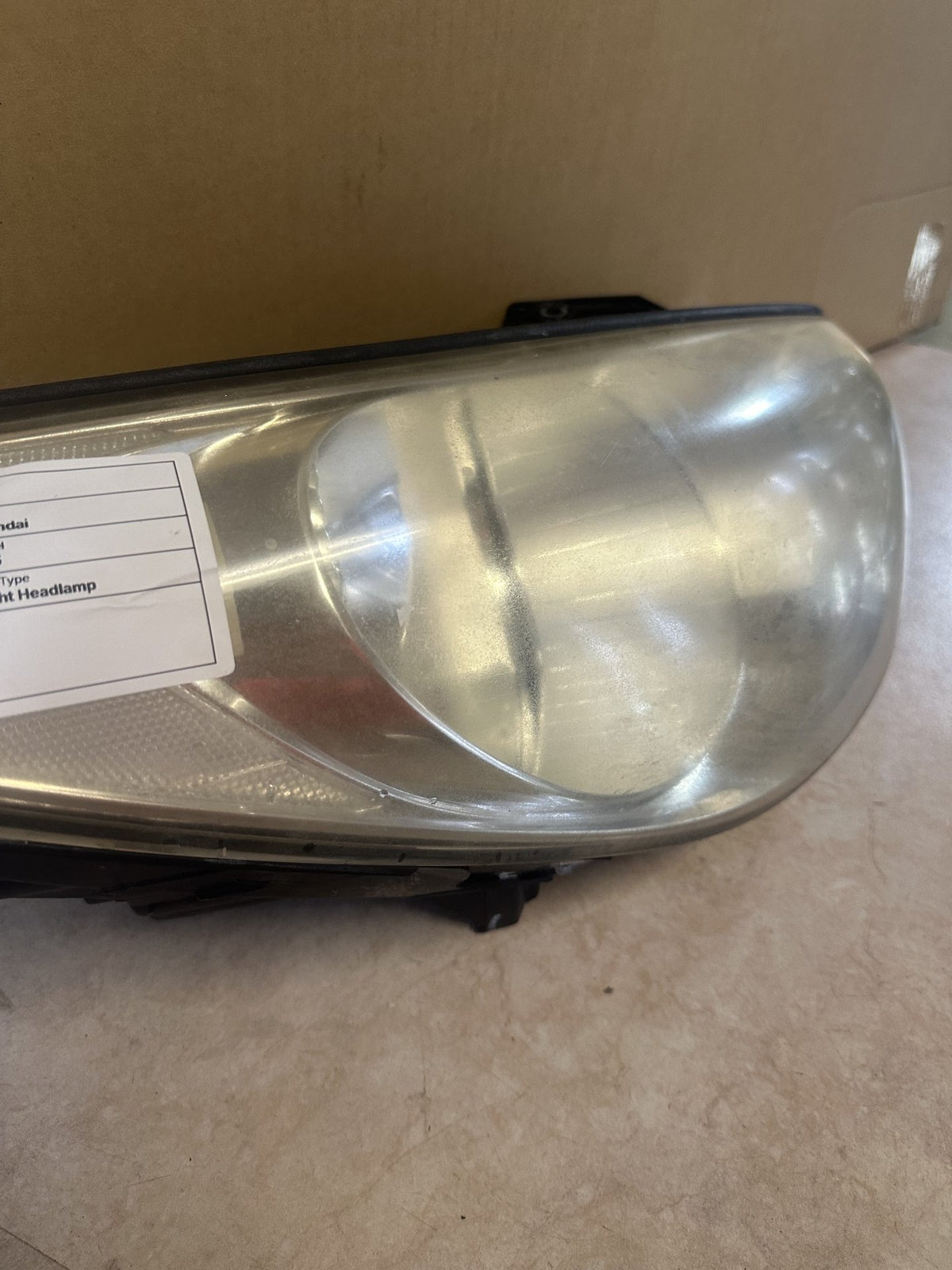2013 Hyundai ix35 - Right Headlight