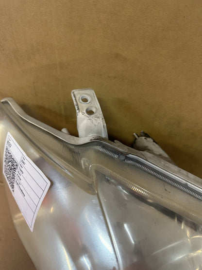 2007 Toyota Aurion - Right Headlight