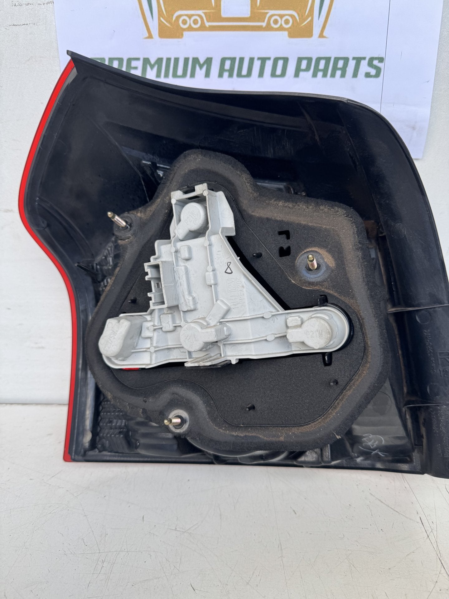 2004  E120 Right Taillight