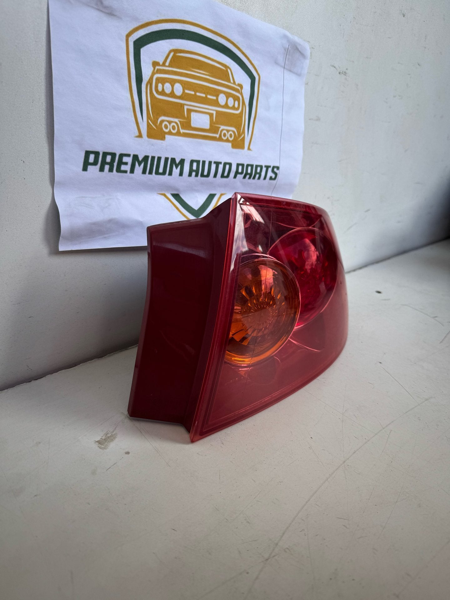 2005   Right Taillight