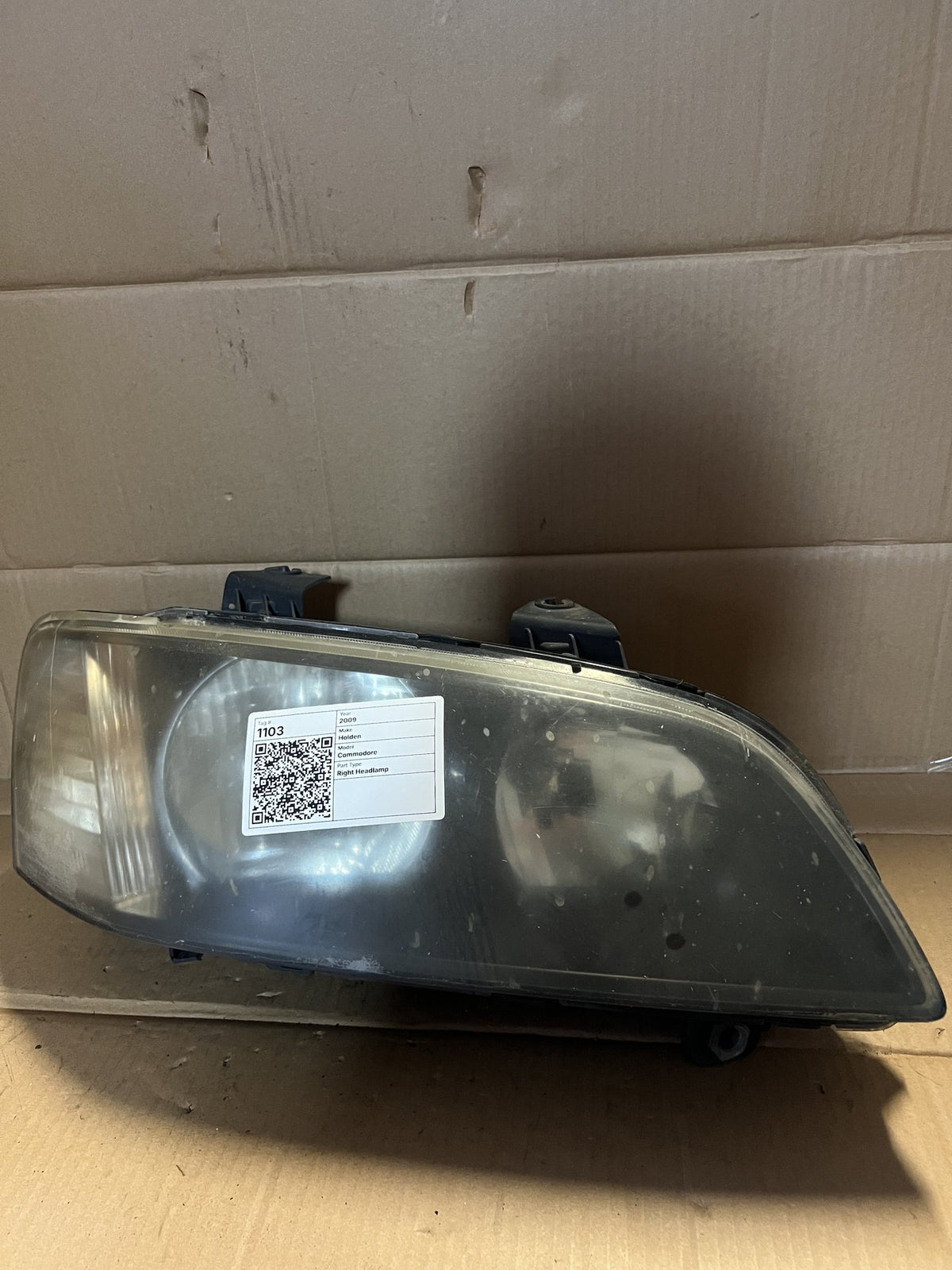 2009 Holden Commodore Commodore Right Headlight