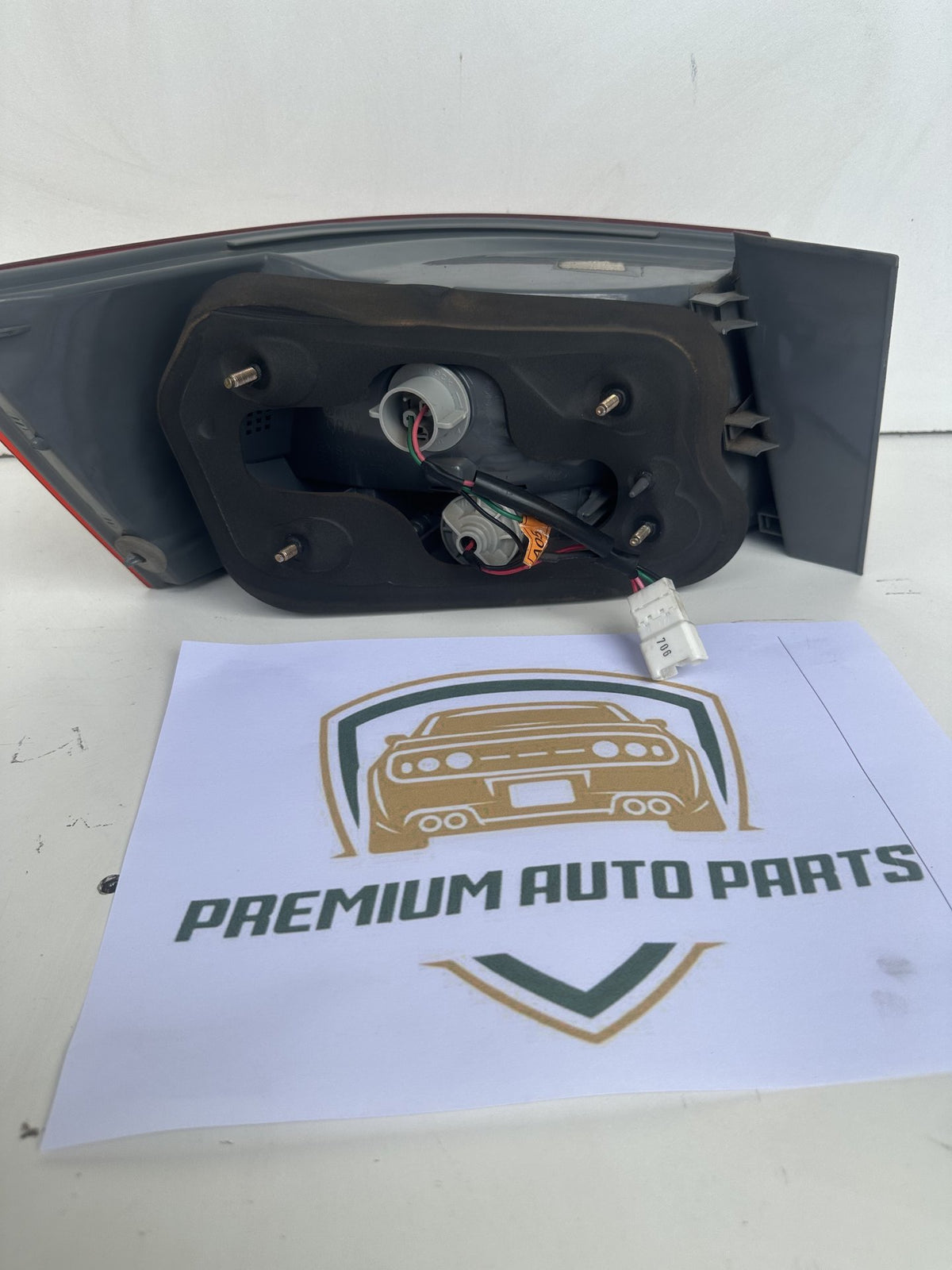 2005 Hyundai Sonata NF Sedan Right Taillight 92402-3KO