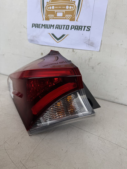 2015 Toyota Corolla Hatchback Right Taillight