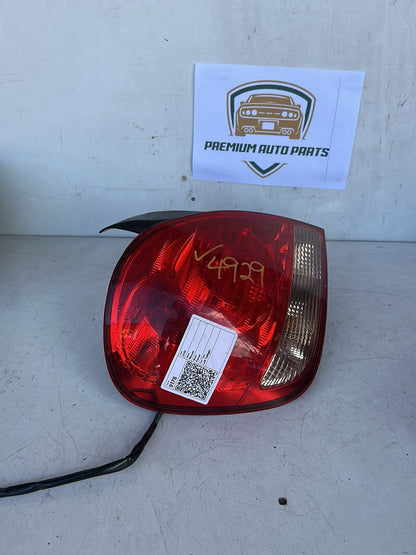 2010 Nissan Pulsar Sedan Left Taillight