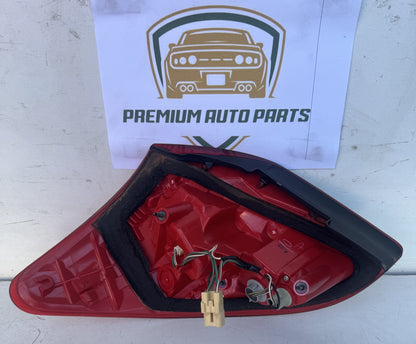 2006   Right Taillight