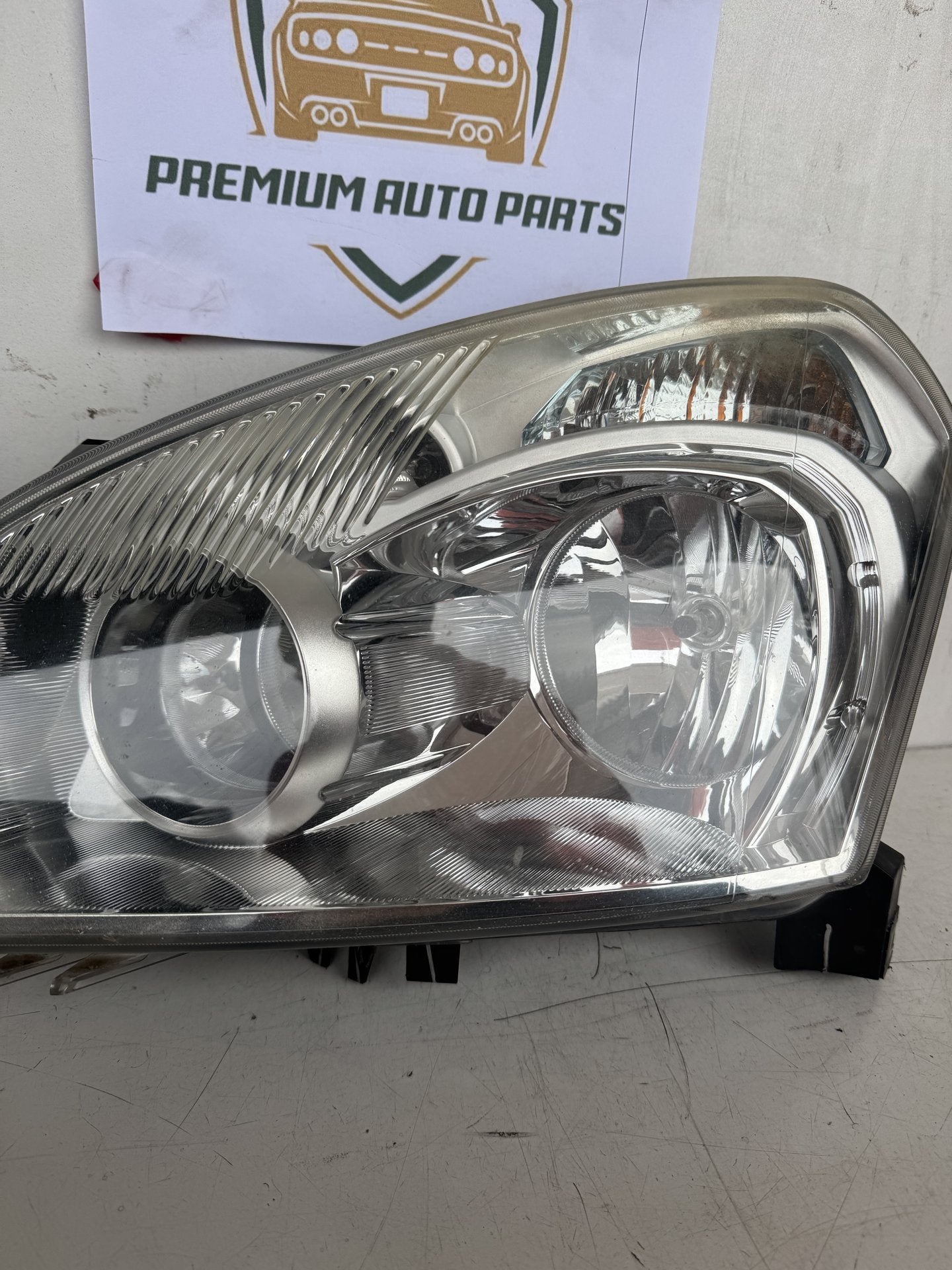 2009 Nissan Dualis Station Wagon Left Headlight