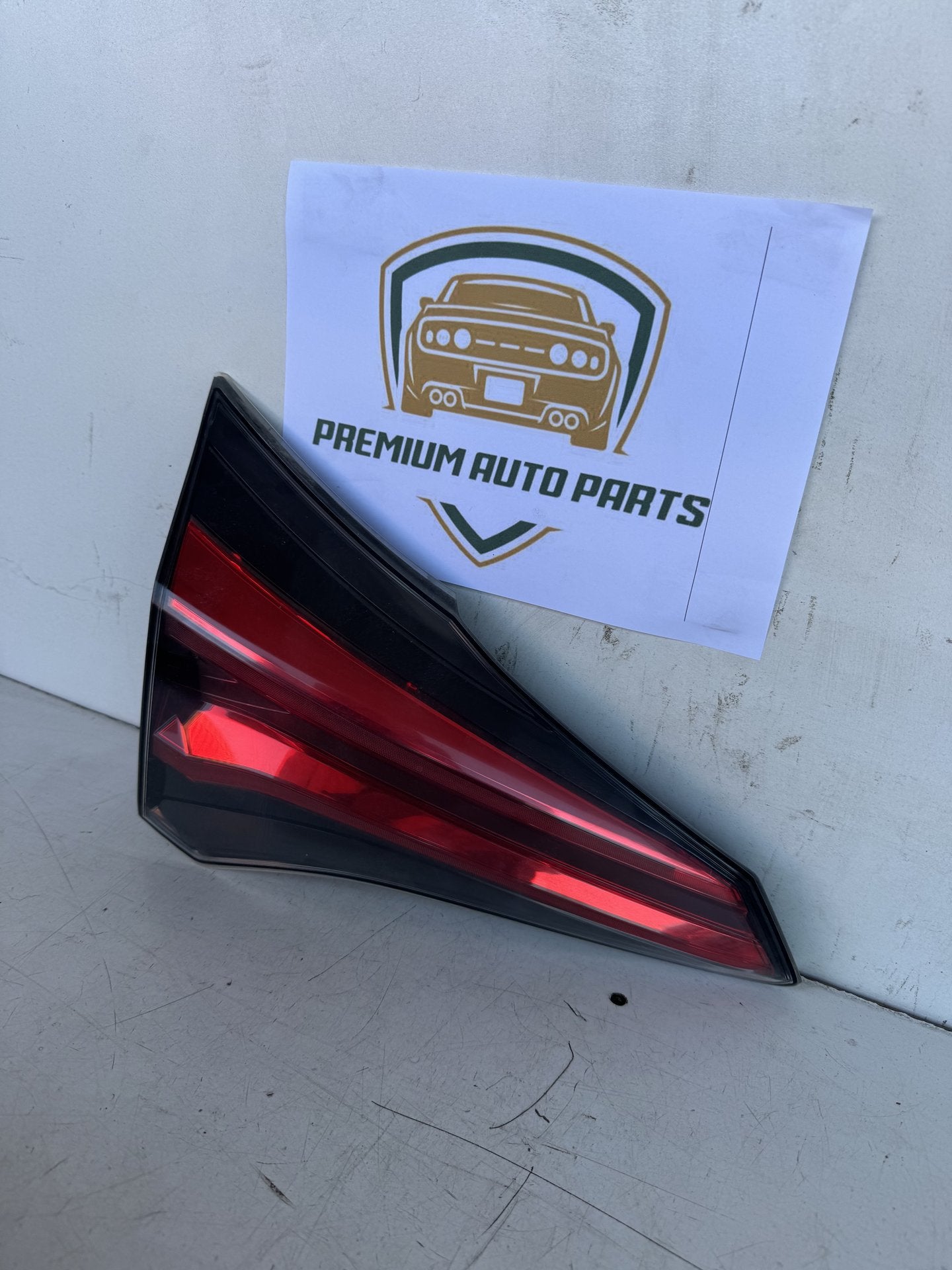 2017 Toyota RAV4 Station Wagon Left Boot Light