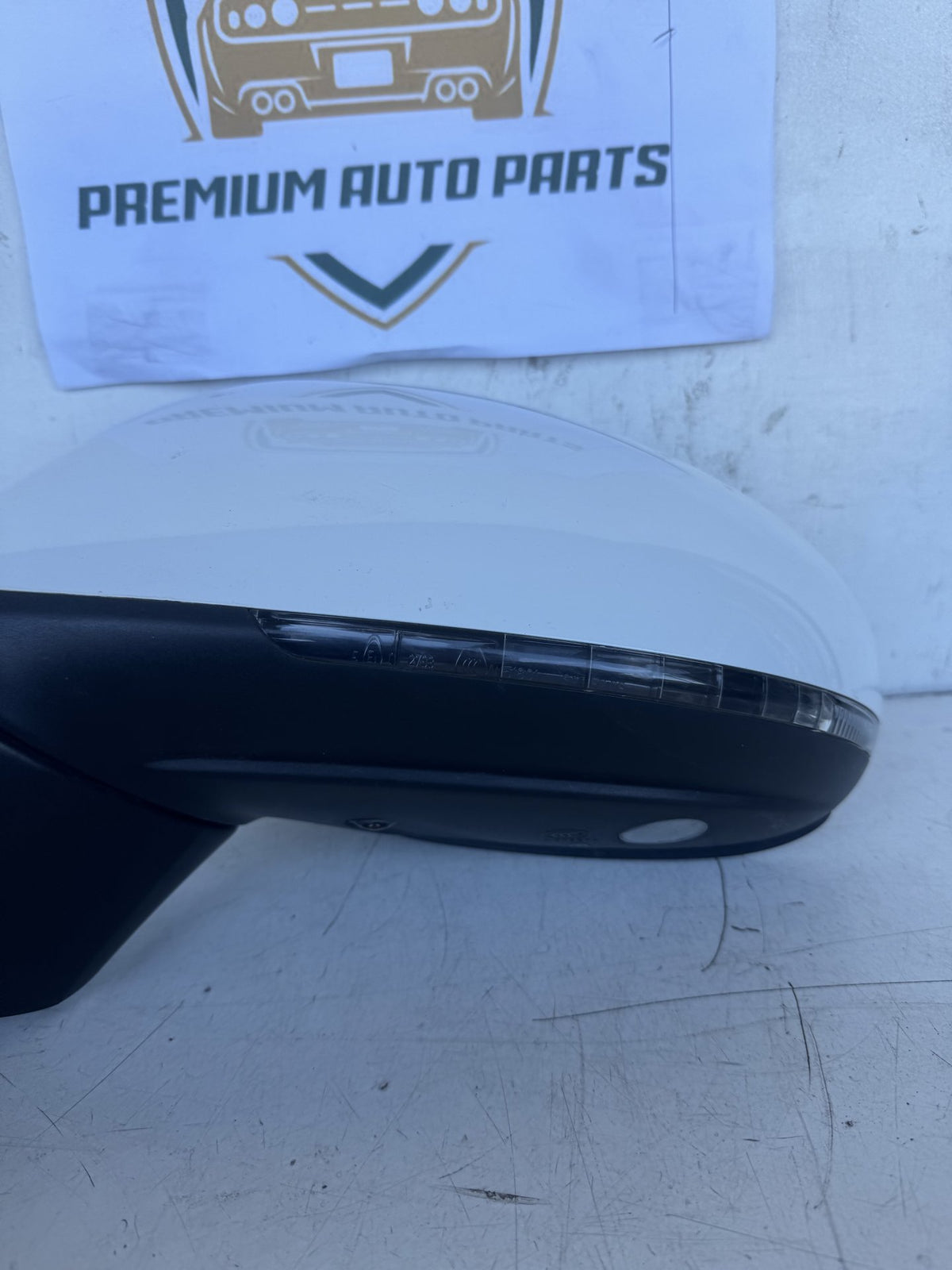 2016 Volkswagen Touareg Station Wagon Left Door Mirror