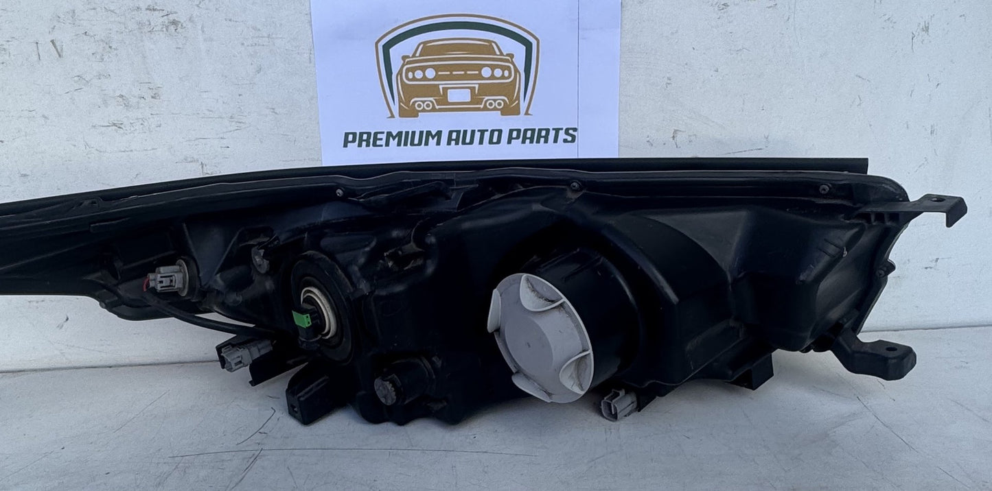 2015  U50 Left Headlight