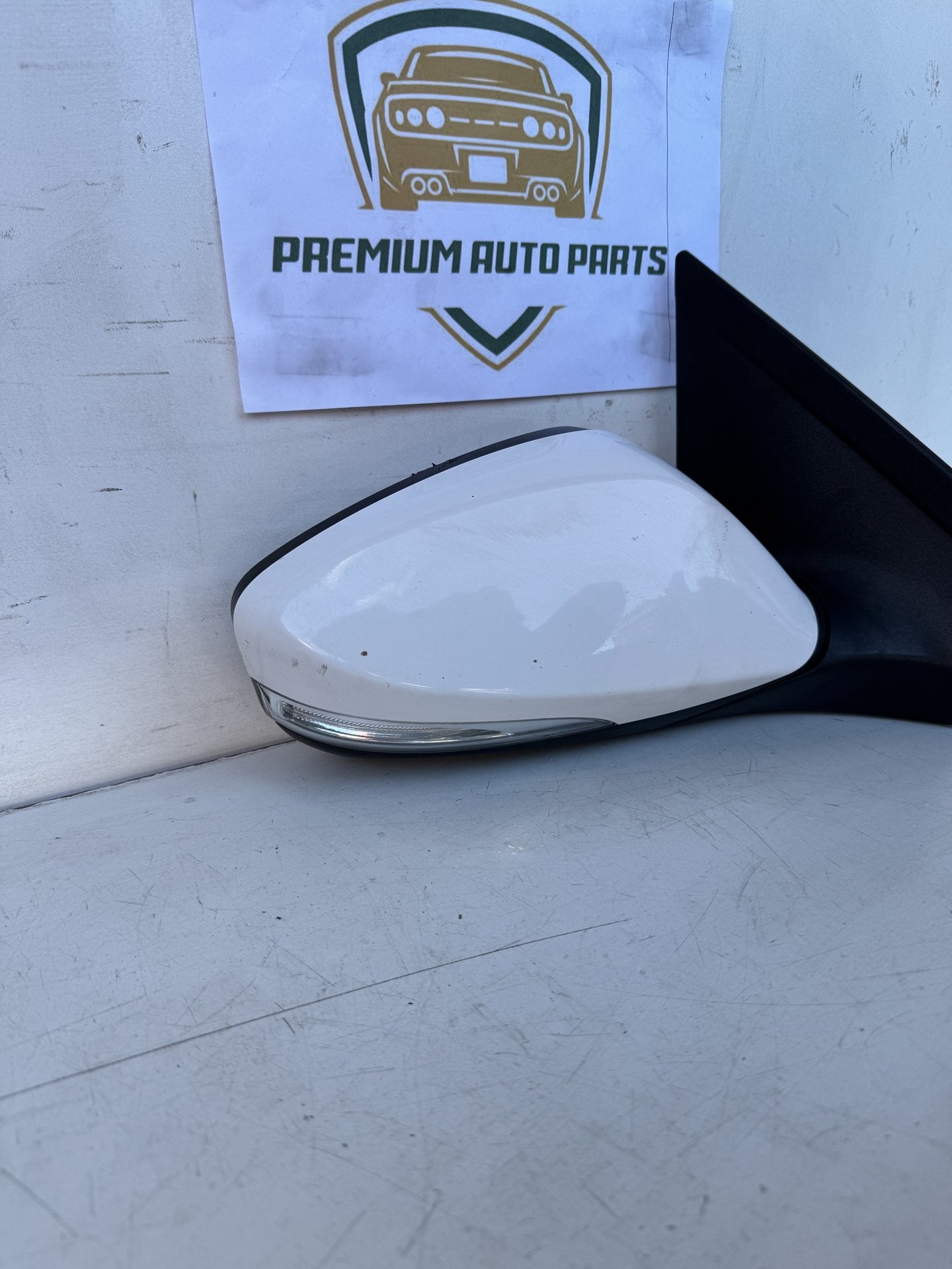 2014  GD Right Door Mirror
